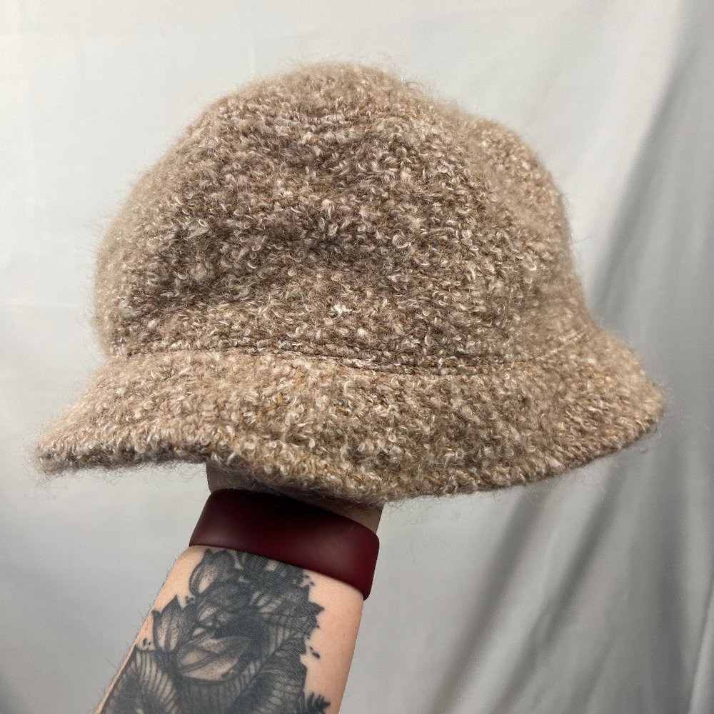 GAP Fuzzy Bucket Hat! Unisex Size S/M // Made in Italy // Y2K Fashion